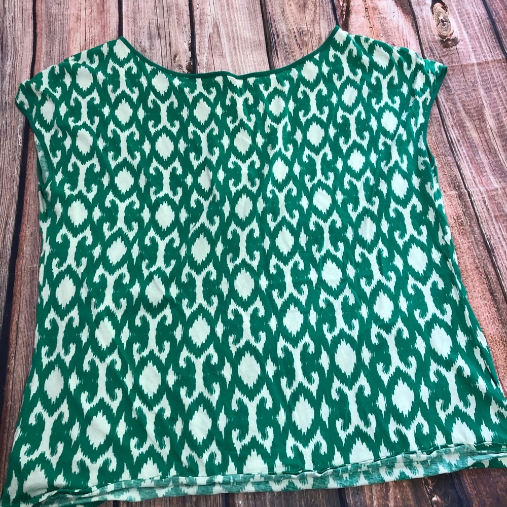 Gap cap sleeve green / white shirt L